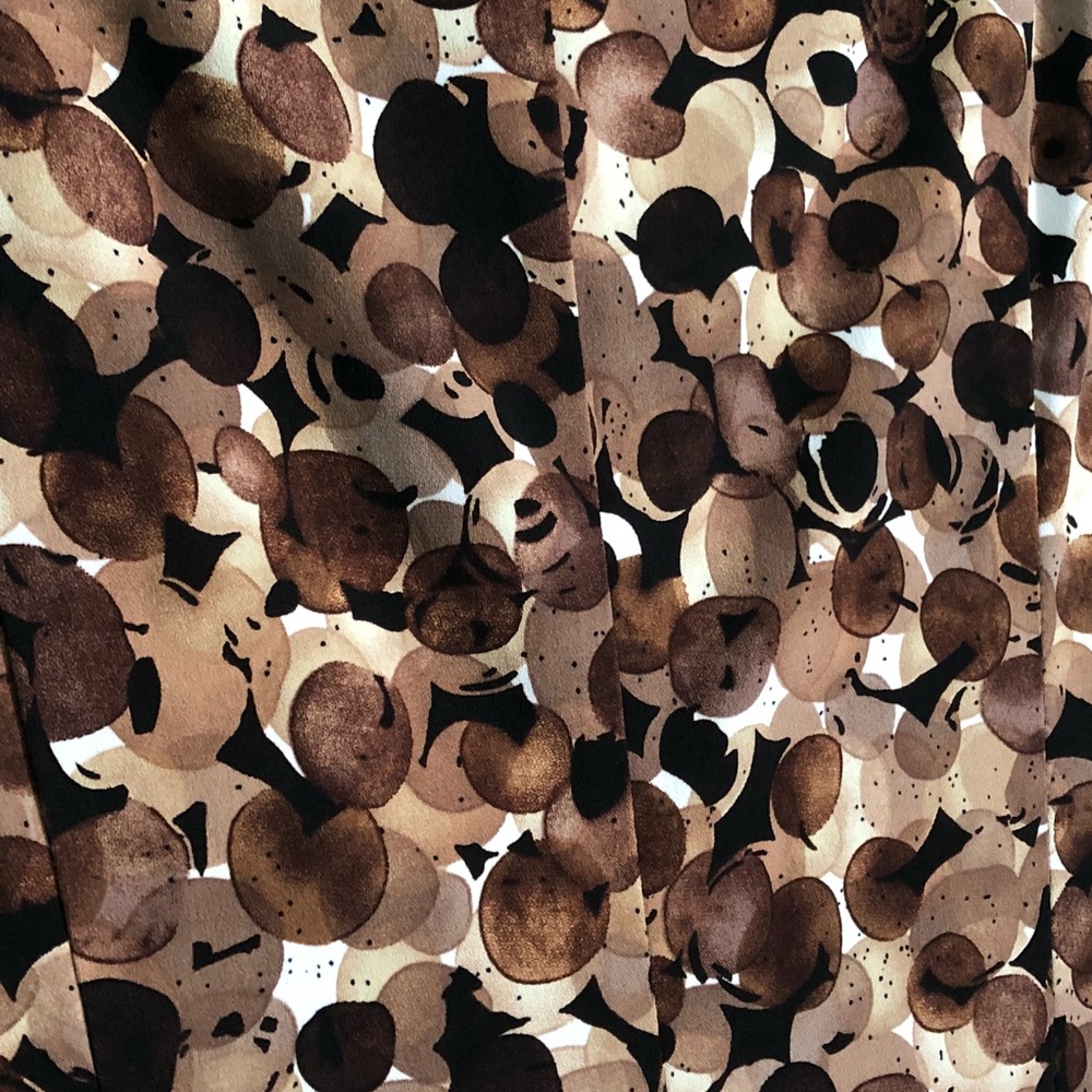 Perceptions 2 Piece Pant Suit - Picture 5 of 8